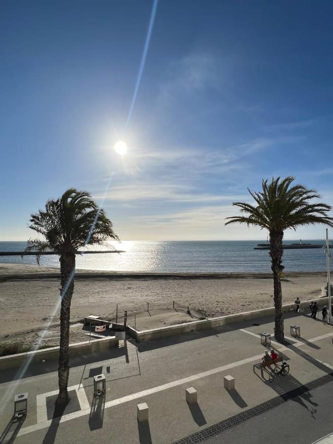 Appartement Mar E Souleu Avec Terrasse Et Vue Mer Au Grau Du Roi Le Grau-du-Roi Exteriör bild