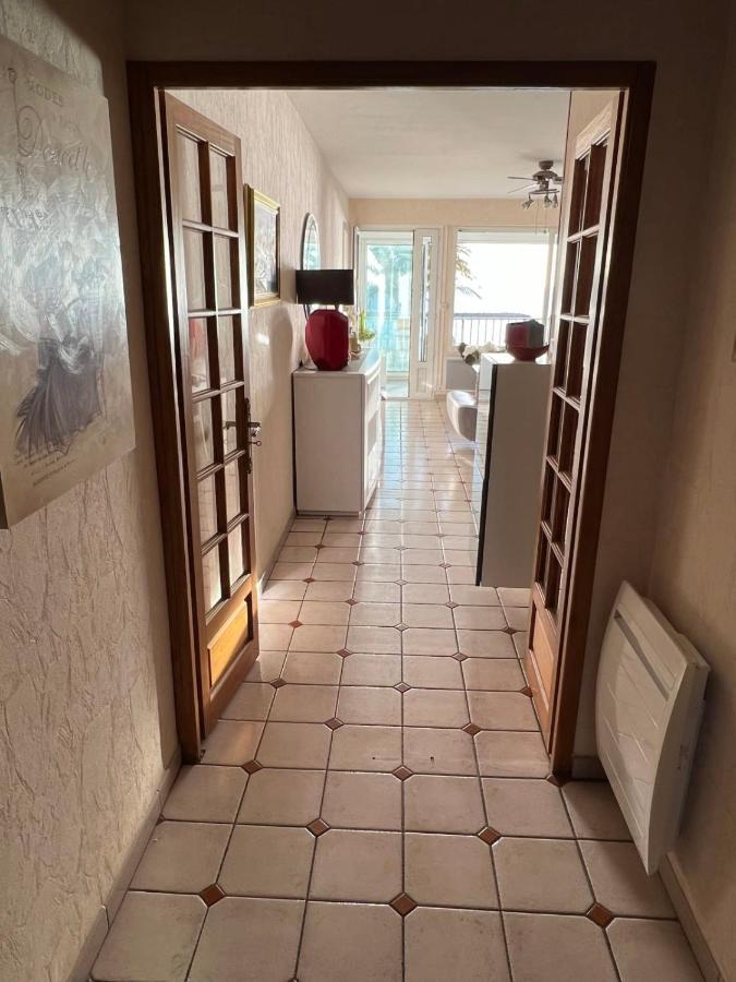 Appartement Mar E Souleu Avec Terrasse Et Vue Mer Au Grau Du Roi Le Grau-du-Roi Exteriör bild