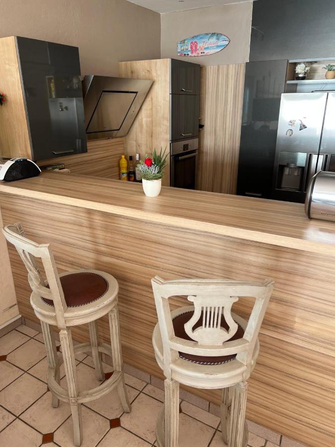 Appartement Mar E Souleu Avec Terrasse Et Vue Mer Au Grau Du Roi Le Grau-du-Roi Exteriör bild